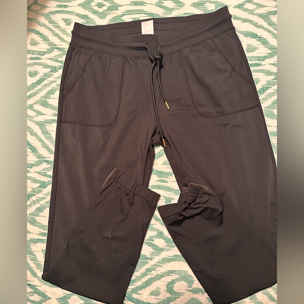 ZYIA women’s joggers